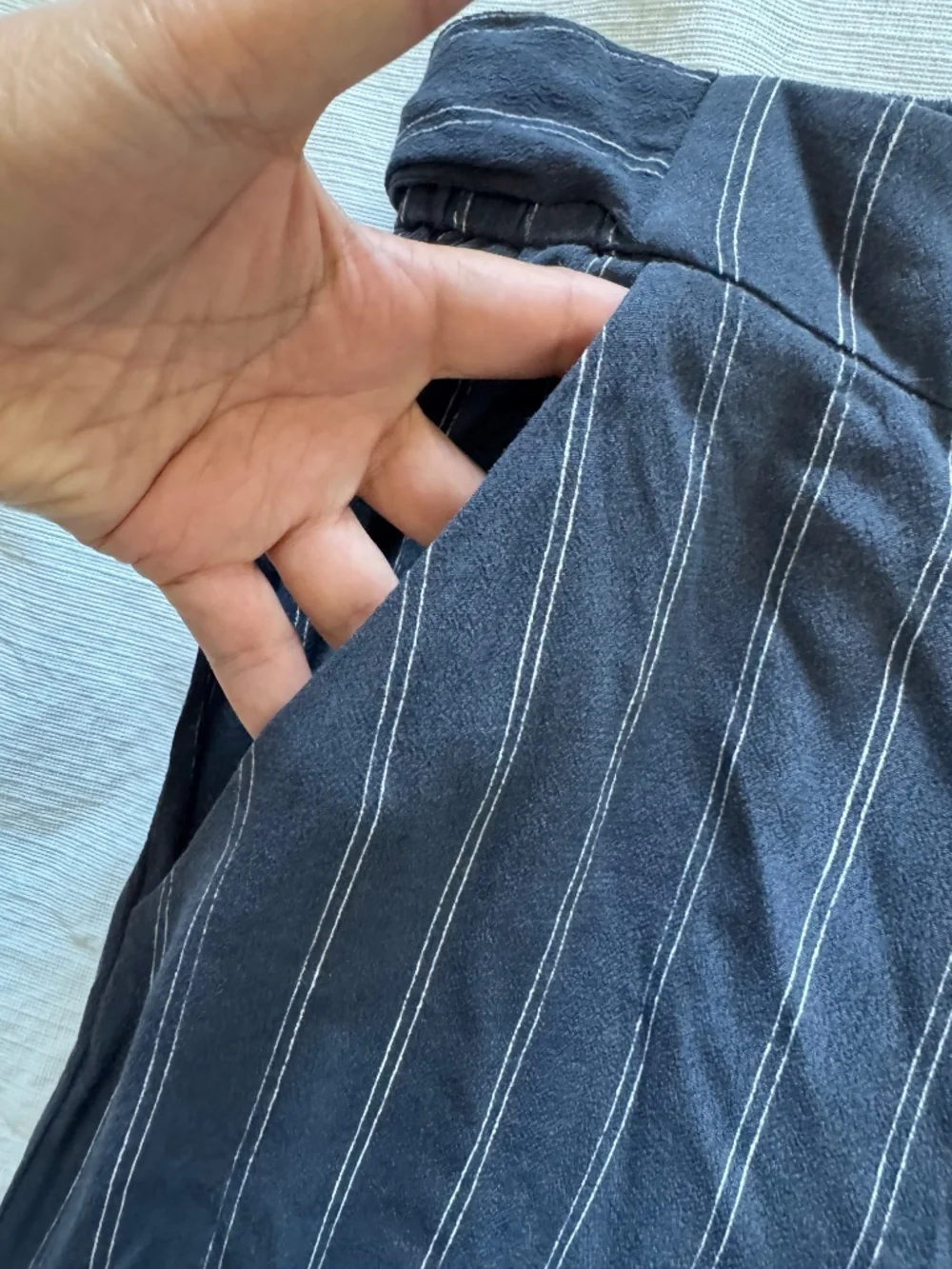 Wilfred Aritzia Faun Pants Navy Pinstripe Wide-Leg Pants XS